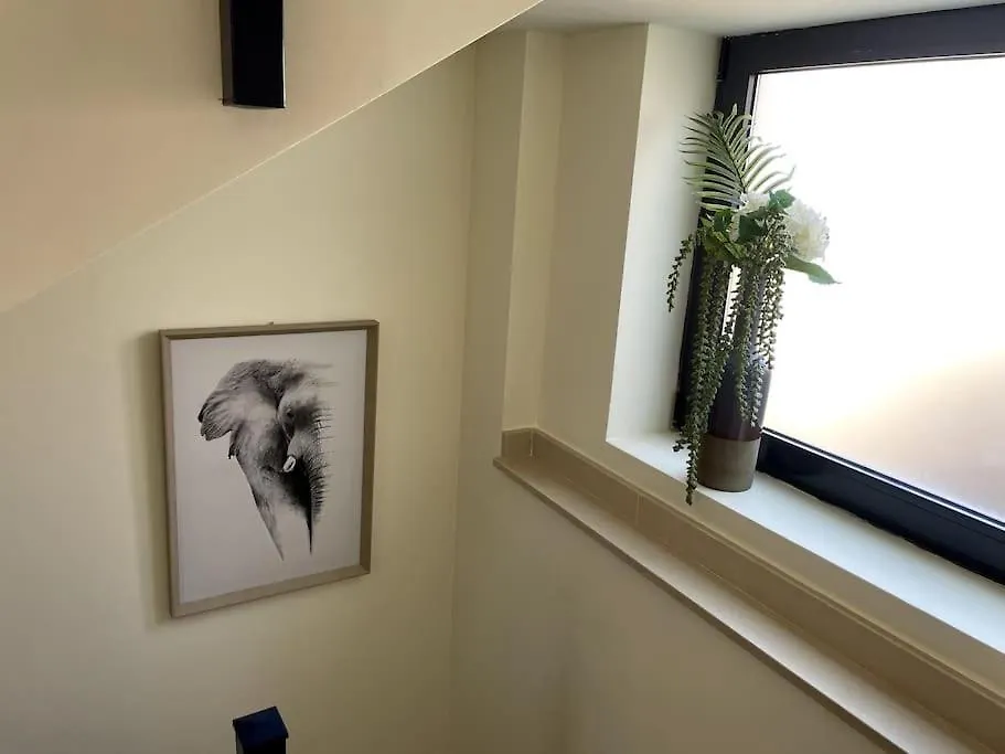 Vivienda Adosada En Castillo, 칼레타데푸스테 아파트